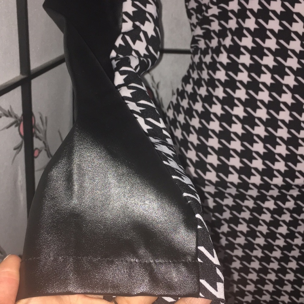 Dress - Picture 2 of 6